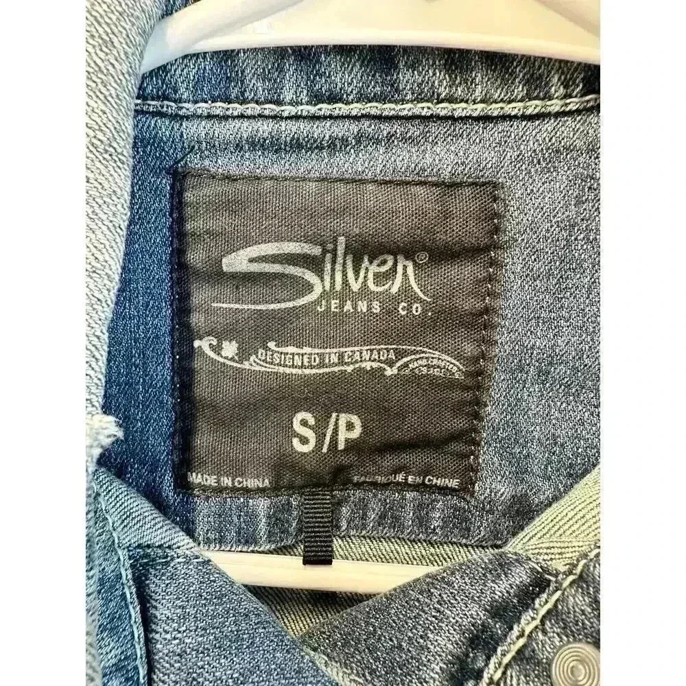 Silver Vest Women’s Small Blue Jean Denim Cropped Moto Trucker Biker Distressed‎
